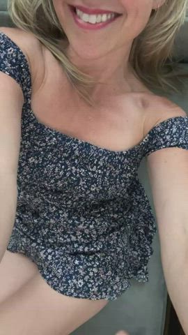 MILF Mom twat pussy Lips pussy Spread Upskirt Porn GIF