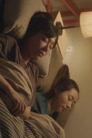 Celebrity Kissing Korean Lesbian Lesbians Porn GIF