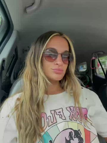 Car Car Sex Flashing MILF Natural boobies Nipples OnlyFans Public r/CaughtPublic Porn GIF