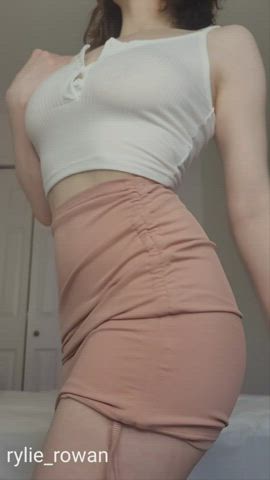 18 Years older enormous melons Bouncing boobs massive boobs Perky ginger head teenie Titty Drop Porn GIF