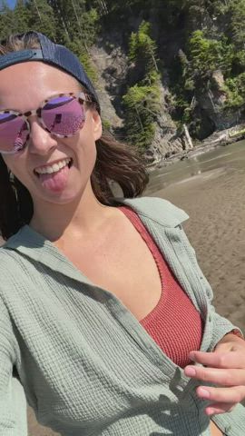 Areolas melons pretty Flashing Outdoor Public Smile breasts r/HoldTheMoan Porn GIF