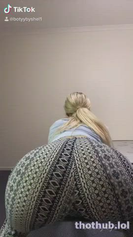 gigantic butt Model Pants TikTok Twerking Porn GIF