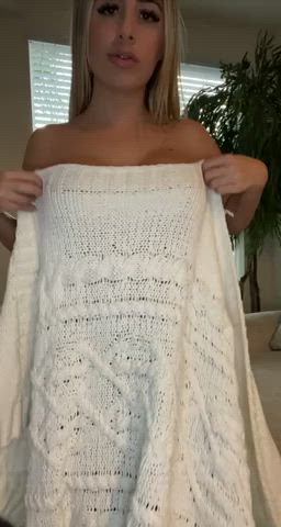 massive breasts blondie melons Flashing nylons titties Titty Drop Towel Porn GIF