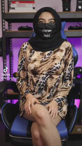 Arab Hijab Muslim White whore girlfriend broad Porn GIF