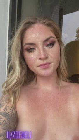 yellow-haired Cumshot Eye Contact Facial Green Eyes Porn GIF
