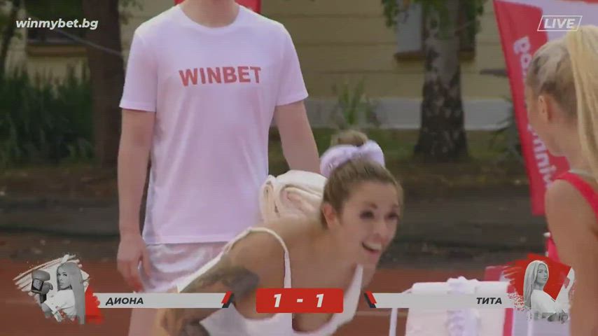 Accidental big breasts melons Bus Exposed skanks Nipslip Public Wrestling Porn GIF