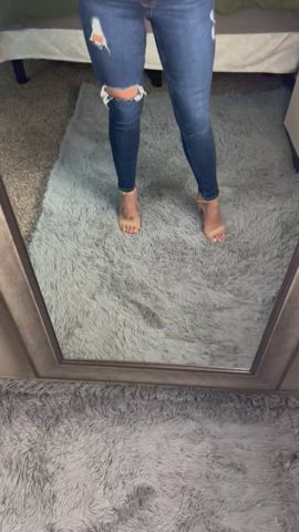 Amateur Curvy High Heels Hotwife latina mature Mom fat Thighs Porn GIF