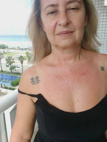 Amateur GILF old lady Hotwife MILF old Mom Seduction breasts Porn GIF