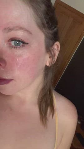 Blue Eyes spunk Licking MILF Porn GIF