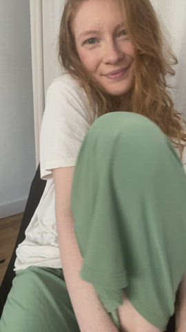 Amateur massive melons Busty charming Natural Natural melons Pale redhead Smile Porn GIF