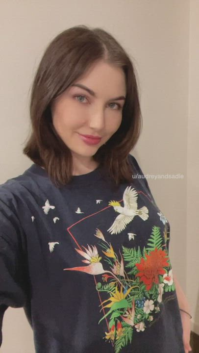 Gamer slut gf girl gf Porn GIF