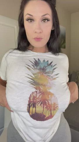 huge boobies boobies Bouncing melons Brunette big melons cougar Natural melons boobs Titty Drop Porn GIF