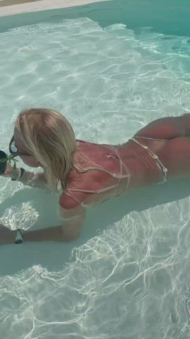 butt Greek MILF Porn GIF