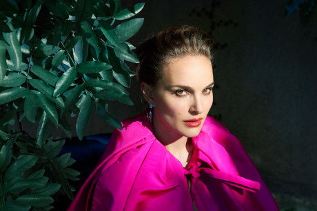 Cover Story Natalie Portman Voice Of Light Vanity Fair