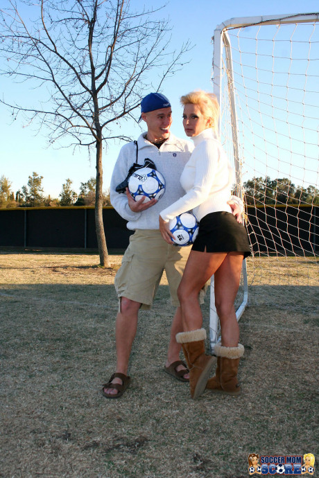 Milf Babe Tj Hart Getting Her Hungry Pussy Pounded Porn Pictures Xxx Photos Sex 3449221