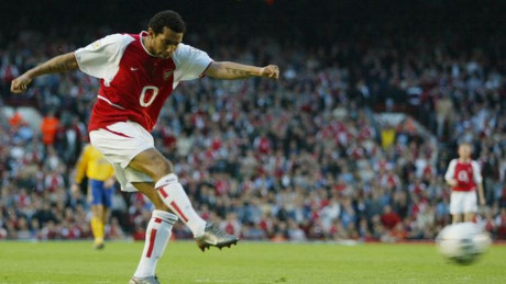 Former Billericay Town Player Jermaine Pennant Denies Allegations He Has Been Starring In Web Sex Shows With Glamour Model Wife Essex Live