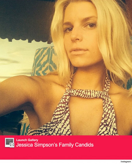 Jessica Simpson Sports Minimal Makeup Stuns In Wedding