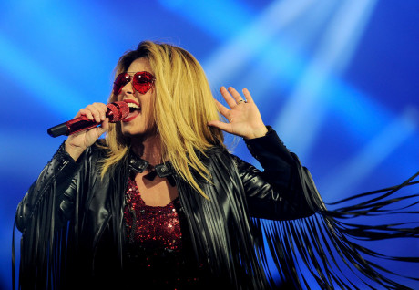Shania Twain Triumphs At Boisterous Iwi Return Local Qconline
